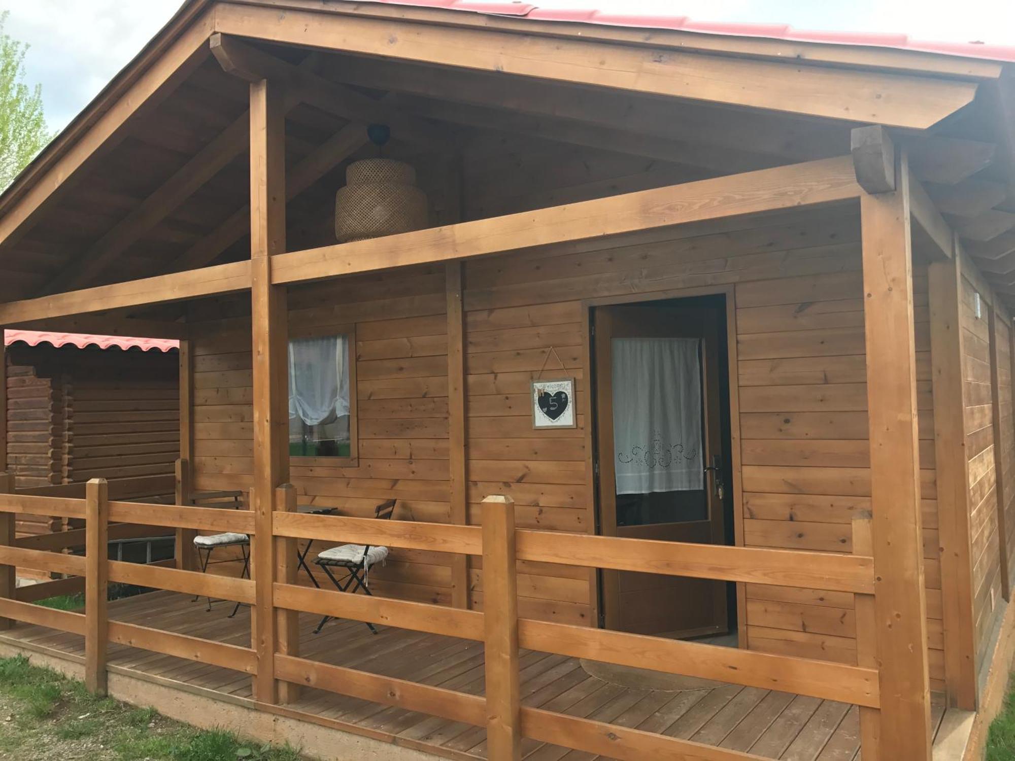 Camping Puigcercos Borreda ภายนอก รูปภาพ